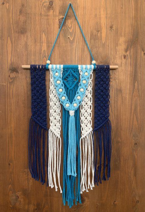 Décoration murale tissage macramé bleu