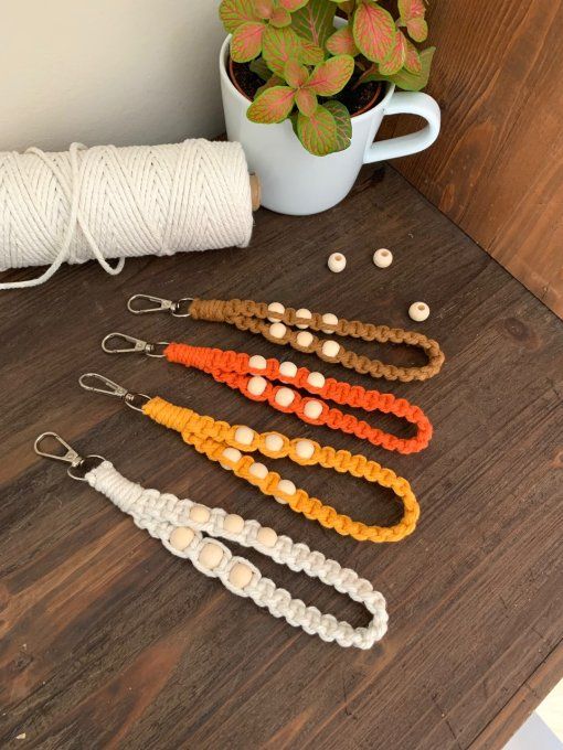 Porte clé dragonne macramé