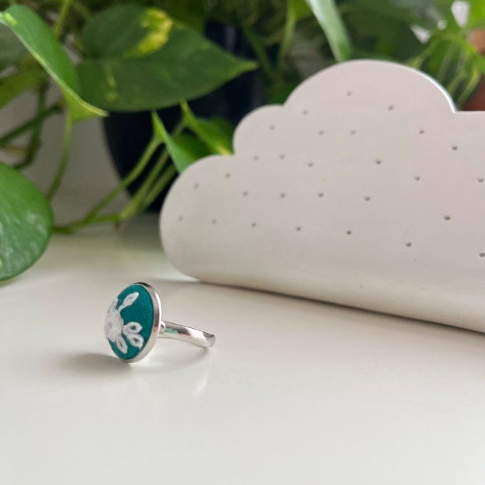 Bague broderie fleurs