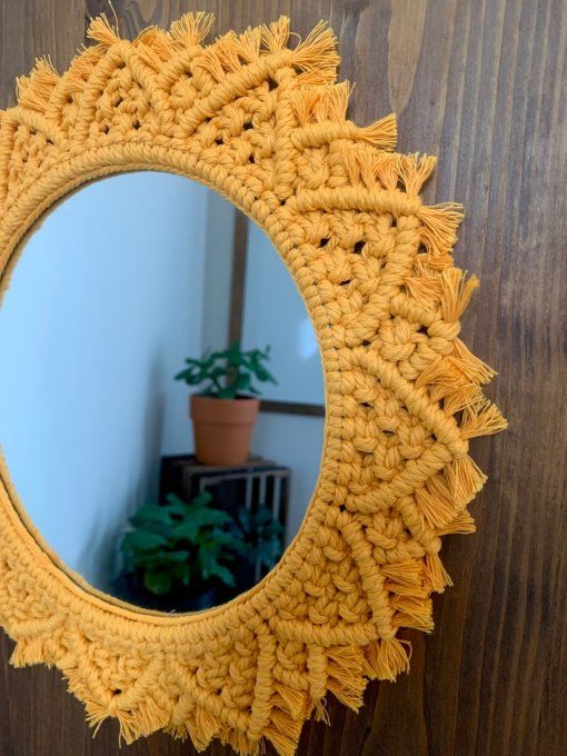 Miroir macramé soleil jaune moutarde 