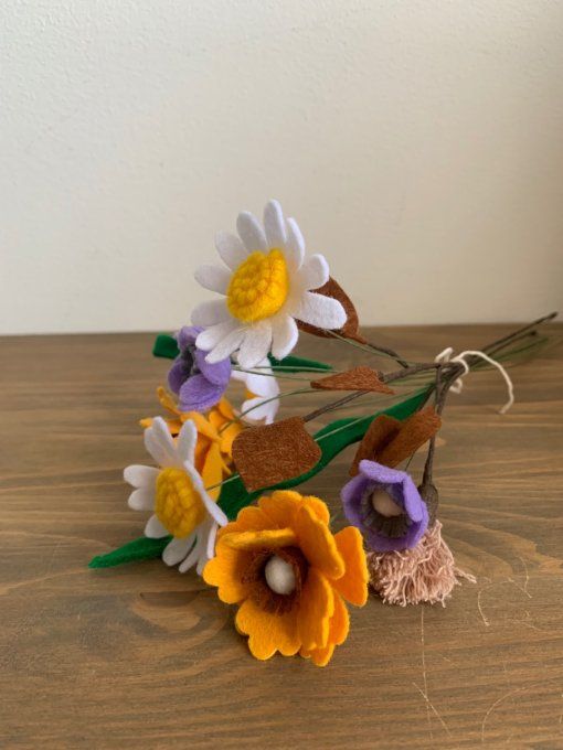 Bouquet de fleurs en feutrine