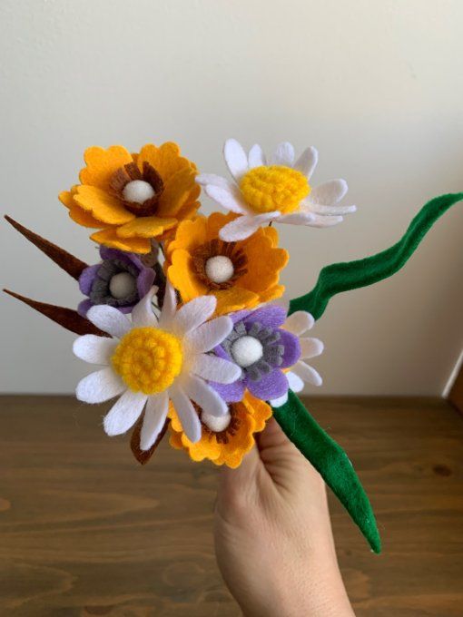 Bouquet de fleurs en feutrine
