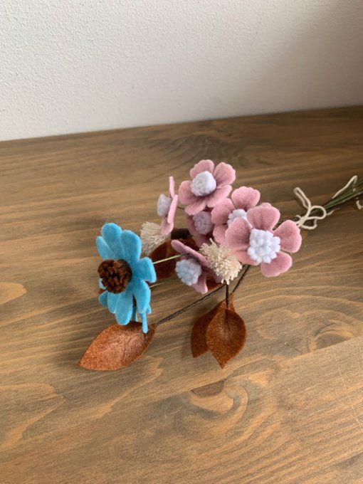 Bouquet de fleurs en feutrine 