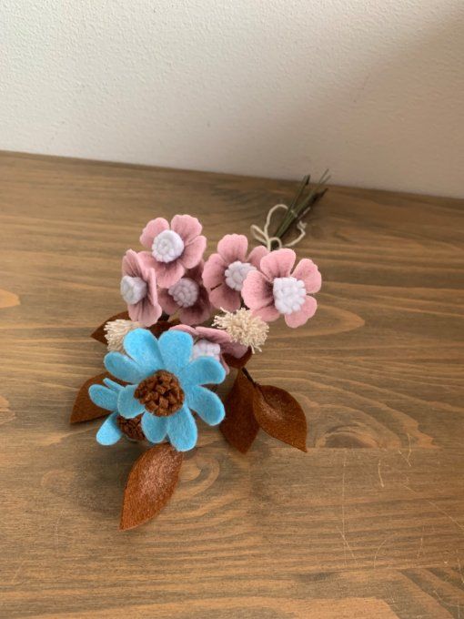 Bouquet de fleurs en feutrine 