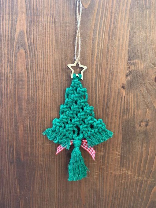 Suspension sapin de Noël en macramé, vert